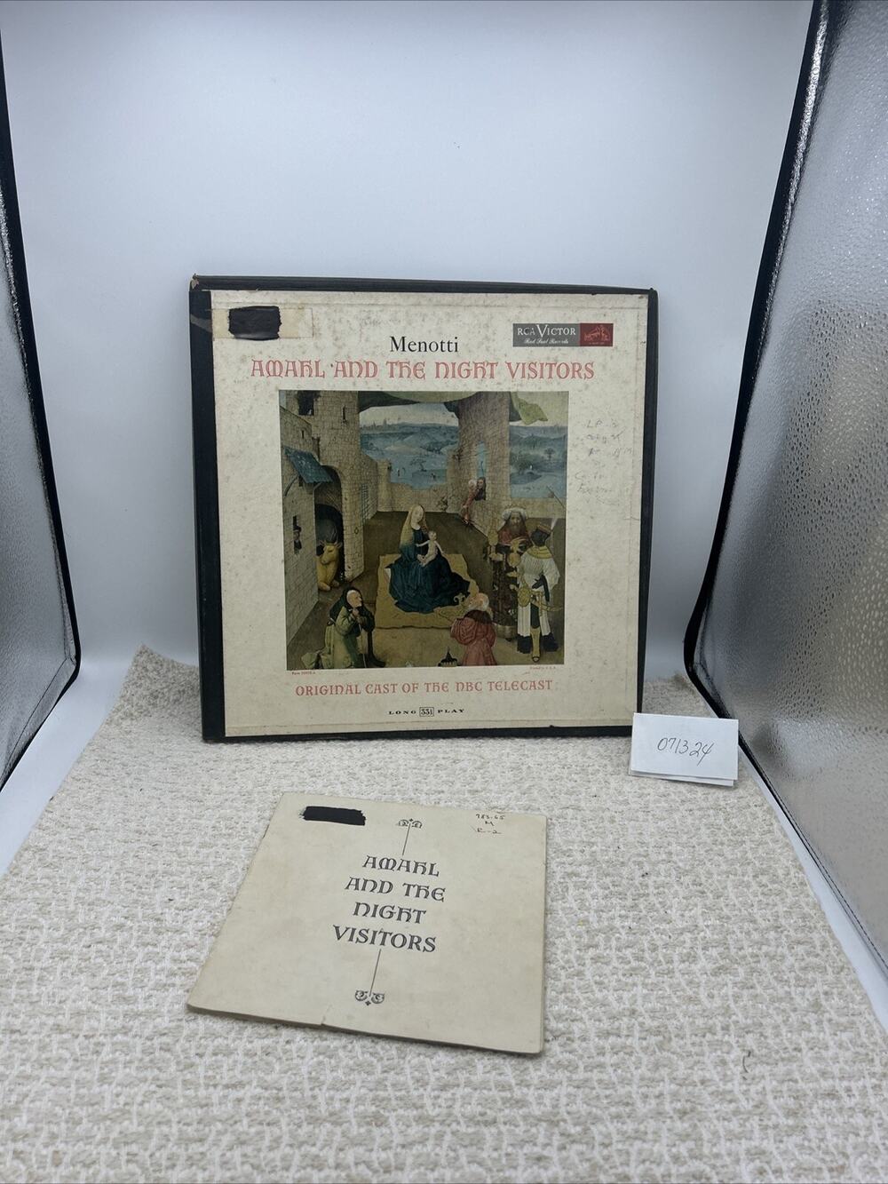 Menotti: Amahl And The Night Visitors RCA Victor LP With BOOKLET